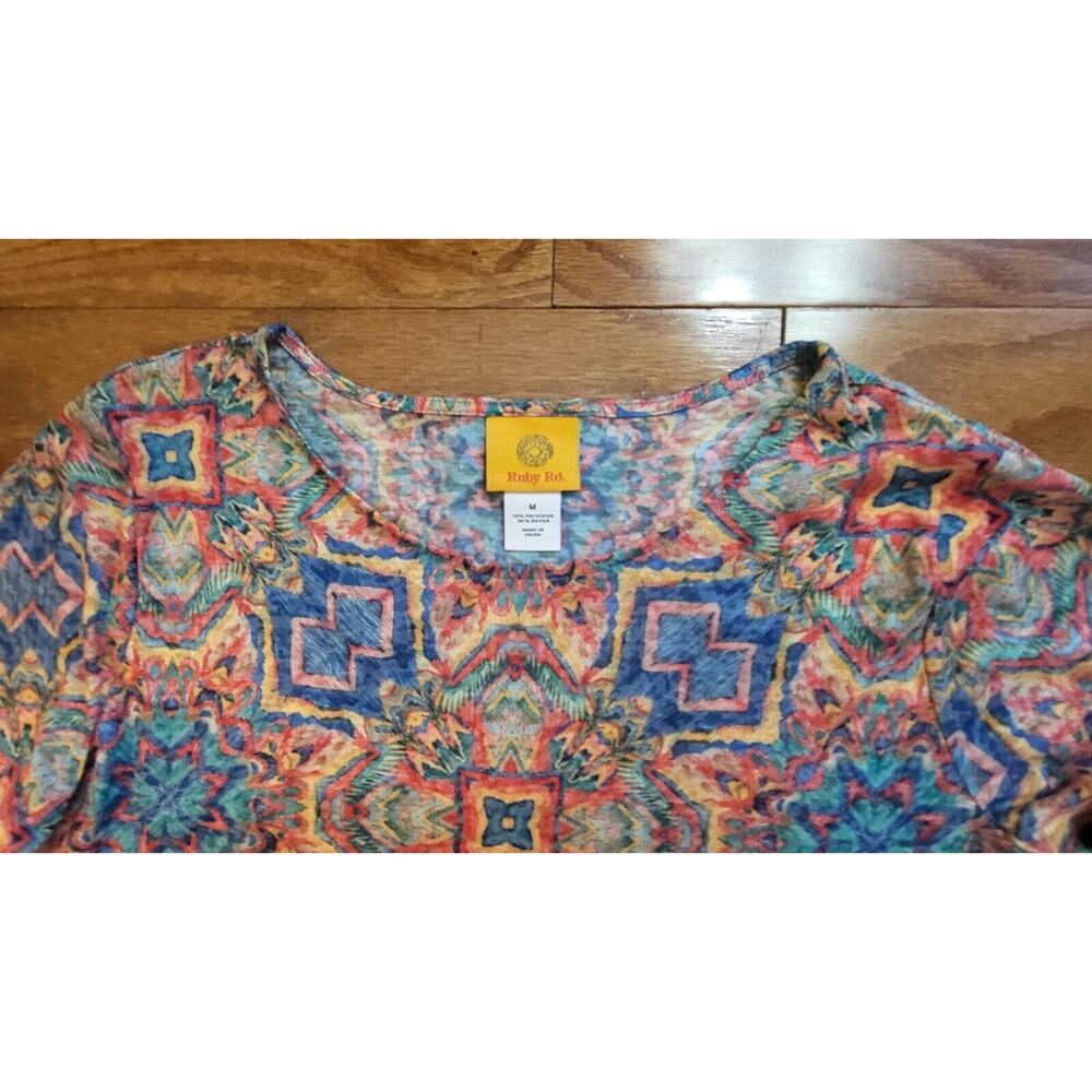 Women Ruby Red Size Medium Colorful Aztec Style Top3/4 Sleeve - Picture 6 of 11